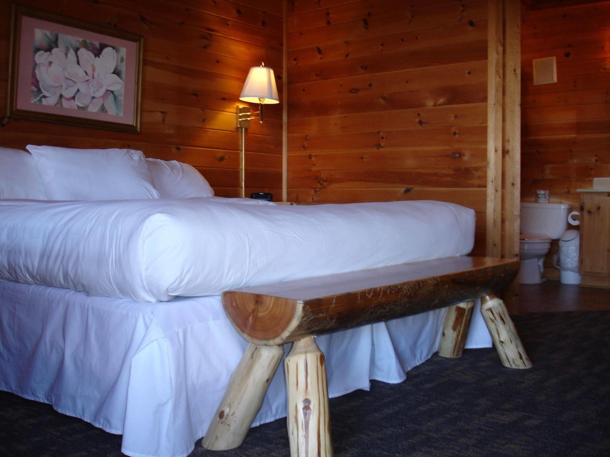 Mountain Top Inn And Resort Warm Springs Exterior photo